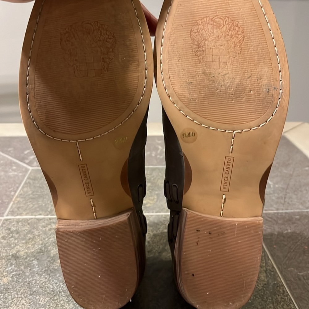 Vince Camuto Gray Pevista Suede Booties Size 9 1/2. - Picture 5 of 8